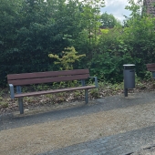 Bild vom Spielplatz anzeigen.