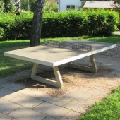 Bild vom Spielplatz anzeigen.