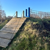 Bild vom Spielplatz anzeigen.