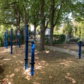 Bild vom Spielplatz anzeigen.