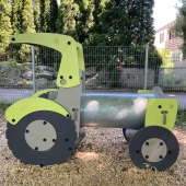 Bild vom Spielplatz anzeigen.