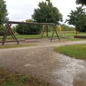 Bild vom Spielplatz anzeigen.