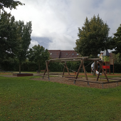 Bild vom Spielplatz anzeigen.