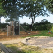 Bild vom Spielplatz anzeigen.