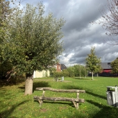 Bild vom Spielplatz anzeigen.