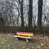 Bild vom Spielplatz anzeigen.
