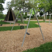 Bild vom Spielplatz anzeigen.