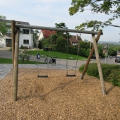 Bild vom Spielplatz anzeigen.