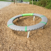 Bild vom Spielplatz anzeigen.