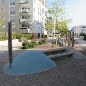 Bild vom Spielplatz anzeigen.