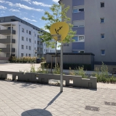 Bild vom Spielplatz anzeigen.