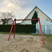 Bild vom Spielplatz anzeigen.