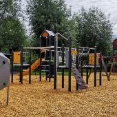 Bild vom Spielplatz anzeigen.