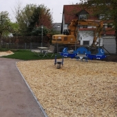 Bild vom Spielplatz anzeigen.