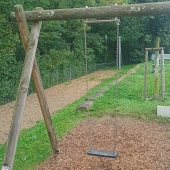 Bild vom Spielplatz anzeigen.