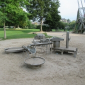 Bild vom Spielplatz anzeigen.