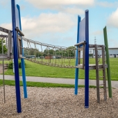 Bild vom Spielplatz anzeigen.