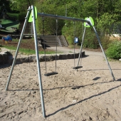 Bild vom Spielplatz anzeigen.