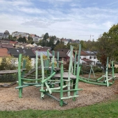 Bild vom Spielplatz anzeigen.