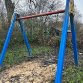 Bild vom Spielplatz anzeigen.