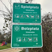 Bild vom Spielplatz anzeigen.