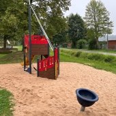 Bild vom Spielplatz anzeigen.