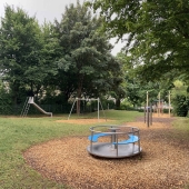 Bild vom Spielplatz anzeigen.