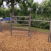 Bild vom Spielplatz anzeigen.