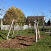 Bild vom Spielplatz anzeigen.