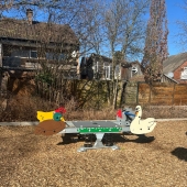 Bild vom Spielplatz anzeigen.