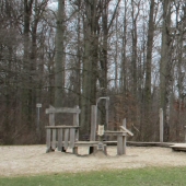 Bild vom Spielplatz anzeigen.