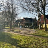 Bild vom Spielplatz anzeigen.