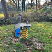 Bild vom Spielplatz anzeigen.