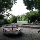 Bild vom Spielplatz anzeigen.