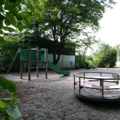 Bild vom Spielplatz anzeigen.