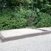 Bild vom Spielplatz anzeigen.