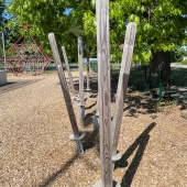 Bild vom Spielplatz anzeigen.