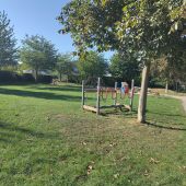 Bild vom Spielplatz anzeigen.