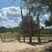 Bild vom Spielplatz anzeigen.