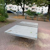 Bild vom Spielplatz anzeigen.
