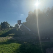 Bild vom Spielplatz anzeigen.
