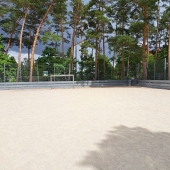 Bild vom Spielplatz anzeigen.