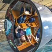 Bild vom Spielplatz anzeigen.