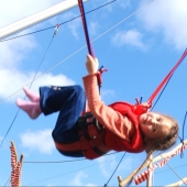 Bild vom Spielplatz anzeigen.