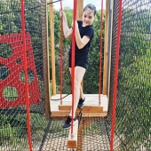 Bild vom Spielplatz anzeigen.