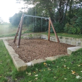 Bild vom Spielplatz anzeigen.