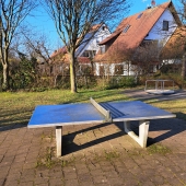 Bild vom Spielplatz anzeigen.