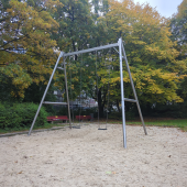 Bild vom Spielplatz anzeigen.