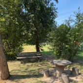 Bild vom Spielplatz anzeigen.