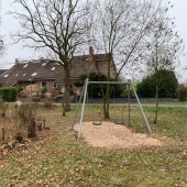 Bild vom Spielplatz anzeigen.